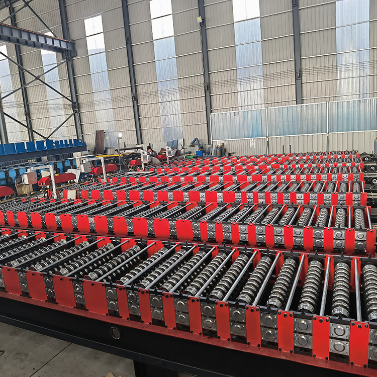 2022 Factory High Quality Full Hard G550 Corrugated Metal Roof Sheet Roll Forming Machine