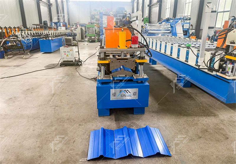 307 Ridge Cap Roll Forming Machine 307 Ridge Cap Roll Forming Machine