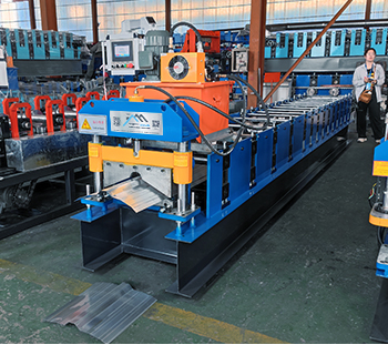 ridge cap roll forming machine