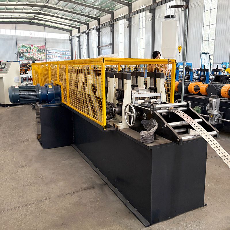 Professional Production High Quality C Purlin Roll Forming Machine for Russian 