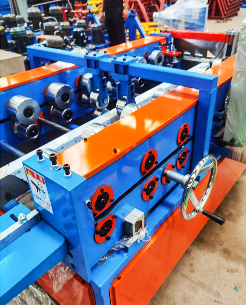 self locking steel roller shutter strip forming machine