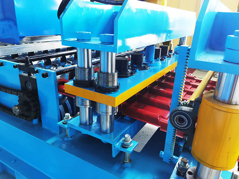 Corrugated Roof Tile Metal Sheet Roll Forming Machine in Tile Making Machinery