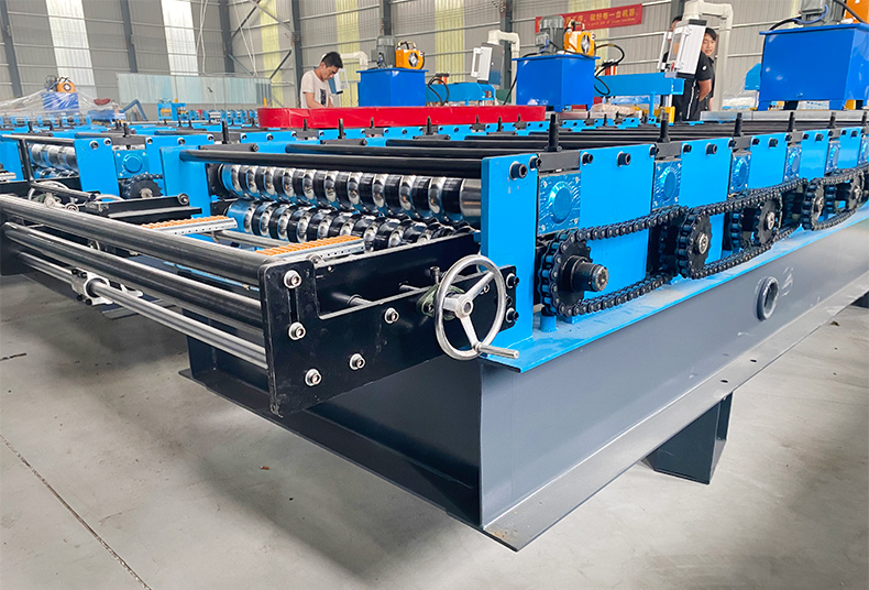 836Galvanized Glaze Steel Tile Roof Sheet Roll Forming Machine (5)