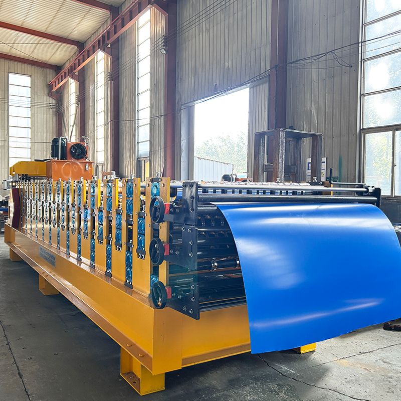Chile Popular High Standard Automatic 1025 Tile & 5V & 836 Corrugated Roofing Sheet Three Layer Machine