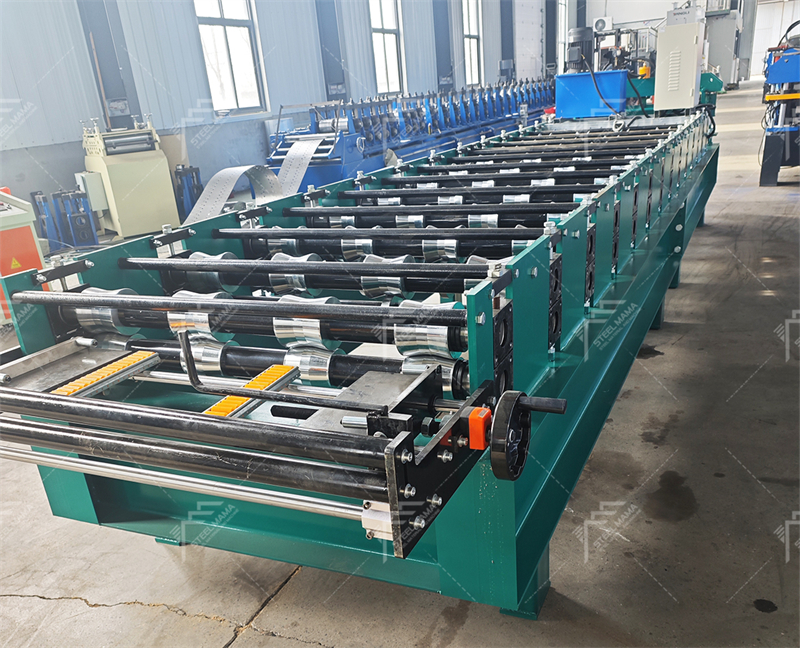 Roof Making Machine
