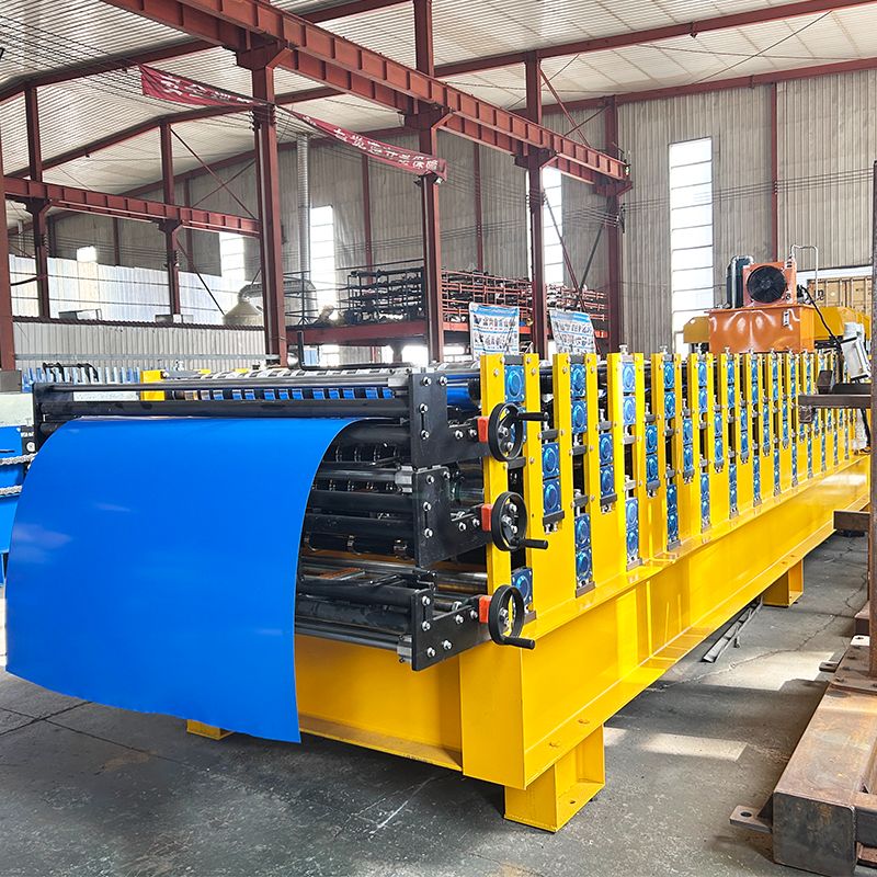 Chile Popular High Standard Automatic 1025 Tile & 5V & 836 Corrugated Roofing Sheet Three Layer Machine