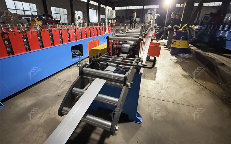 Kr18 Standing Seam Clip Roll Forming Machine Price