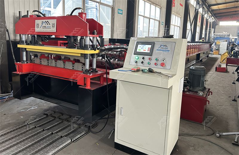 Decking Floor Machine