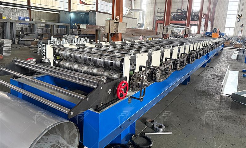 Decking Floor Roll Forming Machine
