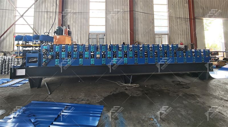 Three layer roof tile roll forming machine