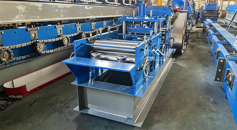 small L roll forming machine
