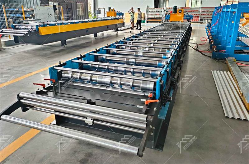 Trapezoidal cold roof panel forming machine
