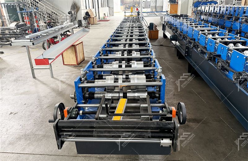Snap lock roofing panel roll forming machine